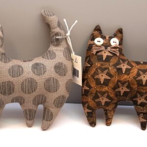 NOVELTY CAT LI