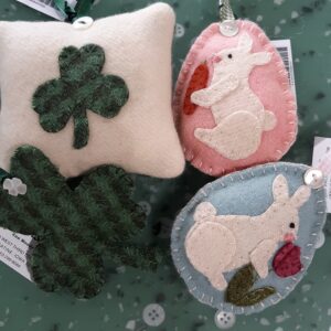 PILLOW CLOVER LEAF AM