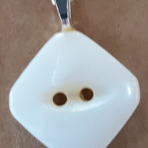 NECKLACE WHITE SQUARE VB
